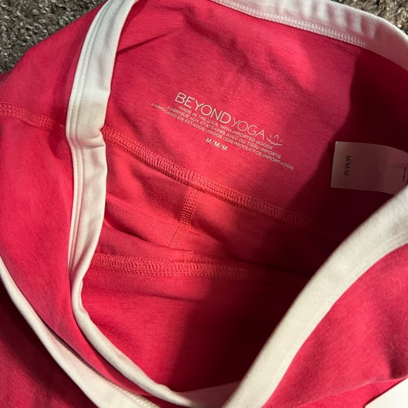 Beyond Yoga Spacedye Vivid Pink Set - Picture 5 of 5